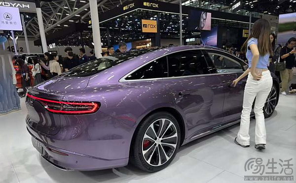 新款智界S7广州车展首发 预售价格24.8万元起