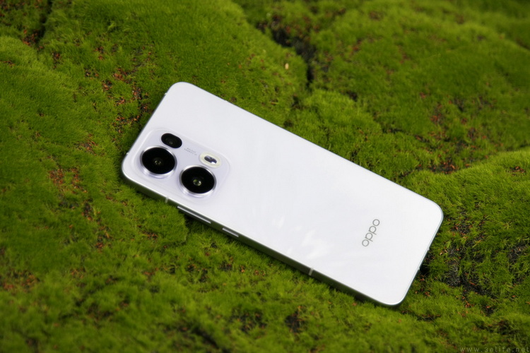 OPPO Reno13 Pro首发评测：它很美，但更是足够强大好玩