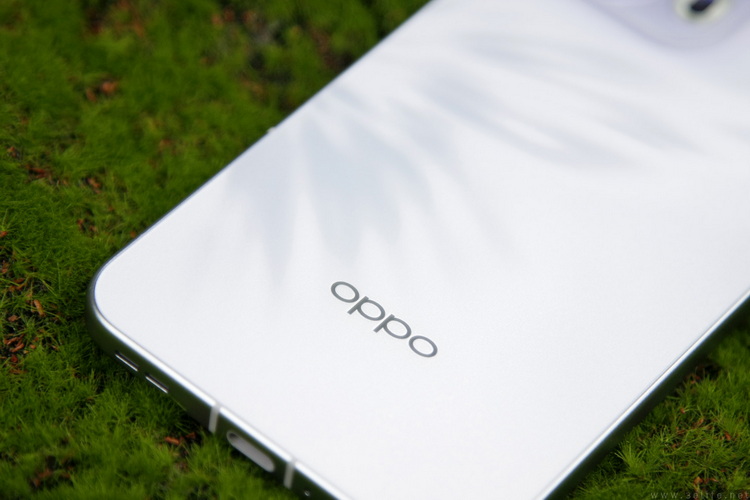 OPPO Reno13 Pro首发评测：它很美，但更是足够强大好玩