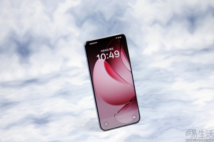 OPPO Reno13 Pro首发评测：它很美，但更是足够强大好玩