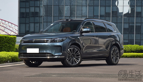 24.98万元起 新款问界M7今年累计交付突破18万 24.98万元起 新款问界M7今年累计交付突破18万