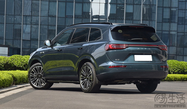 24.98万元起 新款问界M7今年累计交付突破18万 24.98万元起 新款问界M7今年累计交付突破18万