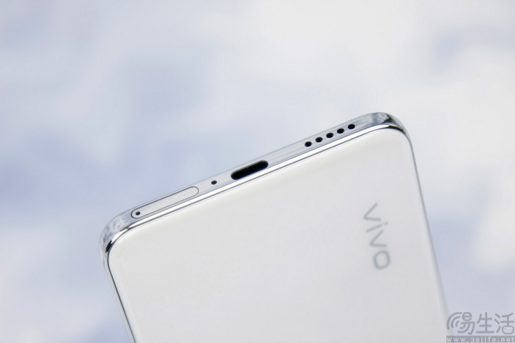 vivo S20首测：是轻薄小直屏、更是冬日玩乐好“搭子”