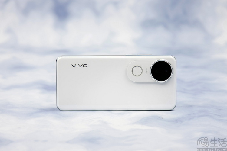 vivo S20首测：是轻薄小直屏、更是冬日玩乐好“搭子”
