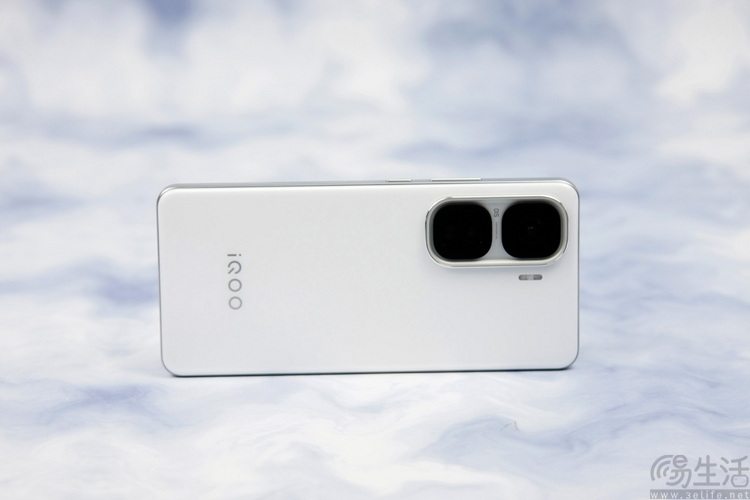 iQOO Neo10 Pro首发评测：纯粹性能享受，好玩的旗舰之选