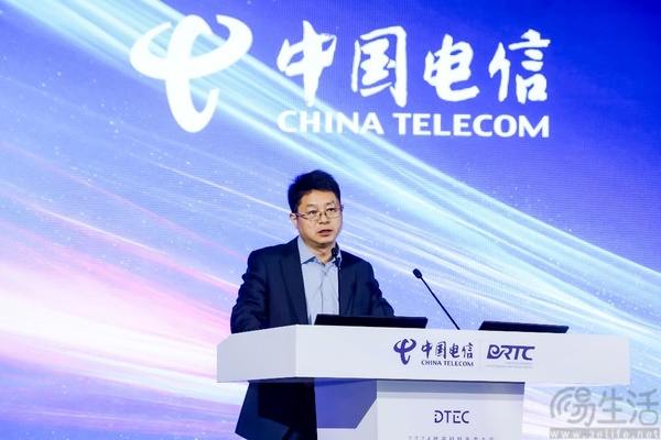 高通重构端侧AI基础能力，携手合作伙伴推进GenAI端侧部署