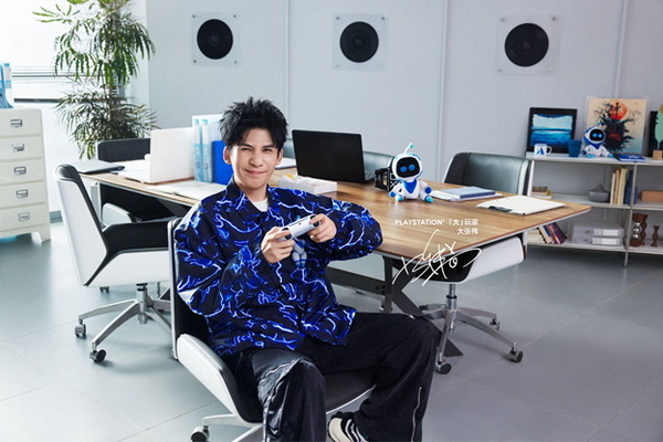 PLAYSTATION®中国十周年纪念曲《角圆叉方》发布,「大」玩家大张伟演绎玩无极限 PLAYSTATION®中国十周年纪念曲《角圆叉方》发布,「大」玩家大张伟演绎玩无极限