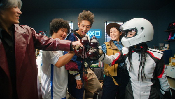 PLAYSTATION®中国十周年纪念曲《角圆叉方》发布，「大」玩家大张伟演绎玩无极限