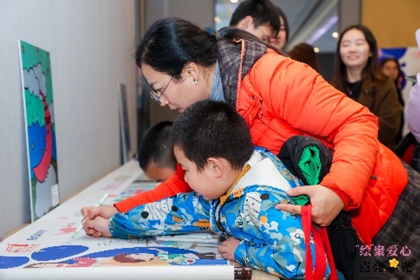 索尼举办员工志愿者活动, “绘”聚爱心 点亮“星”光 索尼举办员工志愿者活动, “绘”聚爱心 点亮“星”光