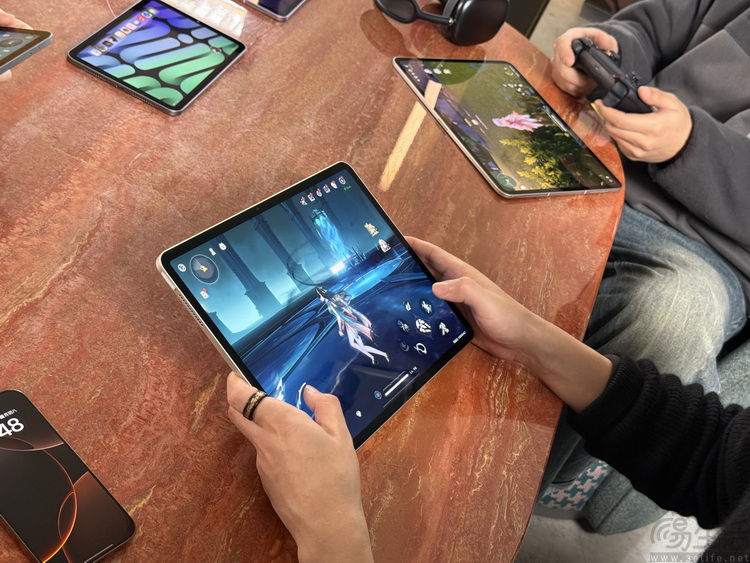 你熟悉的iPad，凭什么成了“游戏平板”领头羊