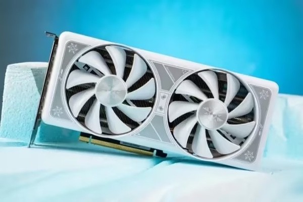 《鬼屋魔影：重制版》恐怖冒险！耕升RTX4070S踏雪Mini破解谜题