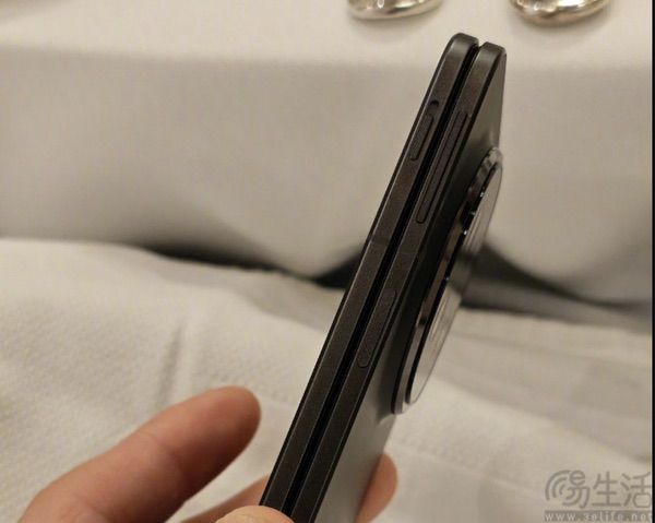 OPPO Find N5真机实拍图现身，体型更为纤薄