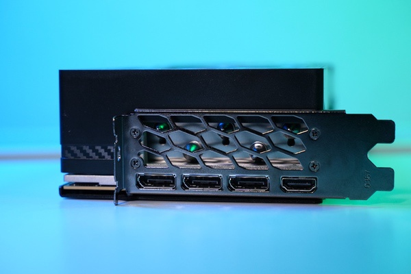 更快更强更AI，影驰GeForce RTX 5090 D大将评测