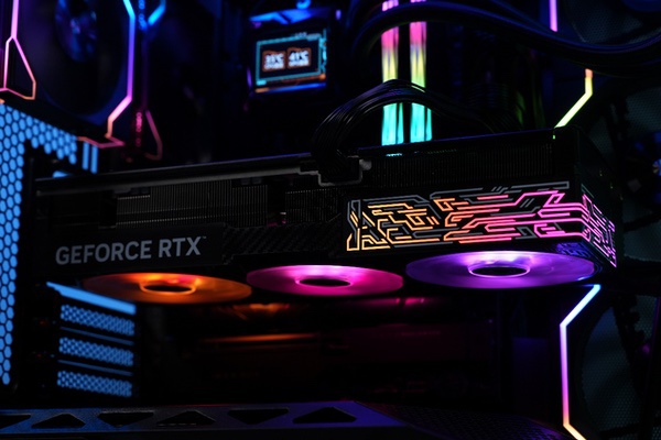 更快更强更AI，影驰GeForce RTX 5090 D大将评测