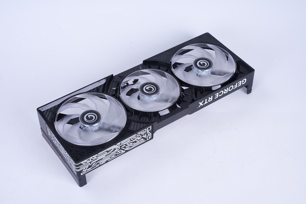 更快更强更AI，影驰GeForce RTX 5090 D大将评测