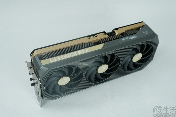 索泰RTX5090D 32GB Solid OC评测：开年核弹