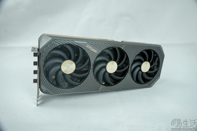 索泰RTX5090D 32GB Solid OC评测：开年核弹