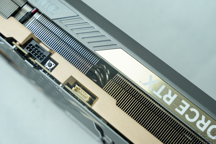 索泰RTX5090D 32GB Solid OC评测：开年核弹