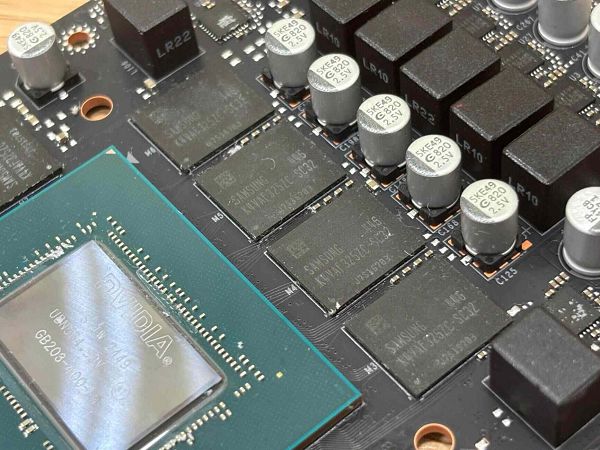 DLSS 4性能全力冲锋,耕升GeForce RTX 5080炫光OC值得拥有 DLSS 4性能全力冲锋,耕升GeForce RTX 5080炫光OC值得拥有