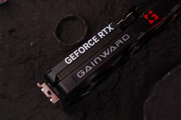 耕风御影，刮起更强的风暴！耕升RTX 5080追风性能解禁