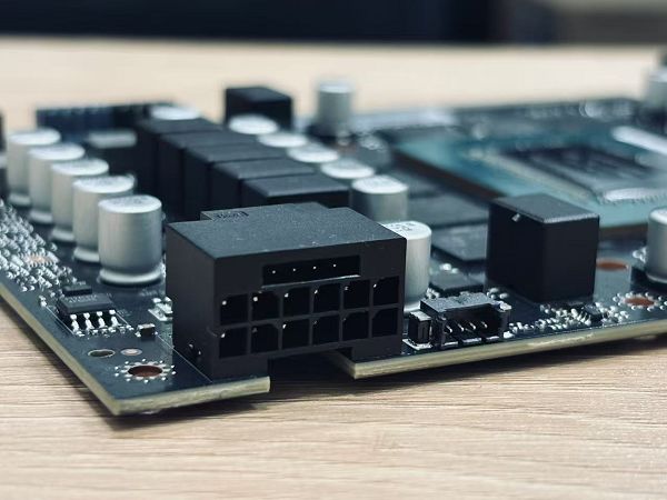 耕风御影，刮起更强的风暴！耕升RTX 5080追风性能解禁