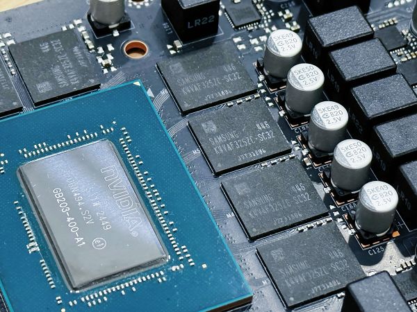 DLSS 4携手影驰GeForce RTX 5080魔刃,解封性能超越上代卡皇 DLSS 4携手影驰GeForce RTX 5080魔刃,解封性能超越上代卡皇