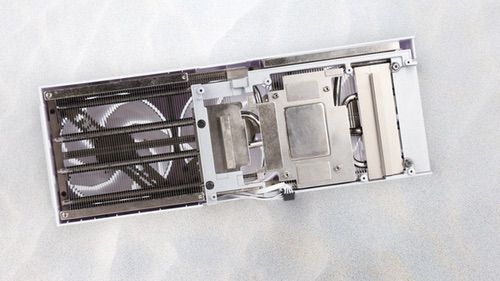 Ti有实力啦|影驰GeForce RTX 5070 Ti圣刃测评