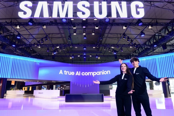 三星携Galaxy AI和以软件为中心的网络技术亮相MWC 2025
