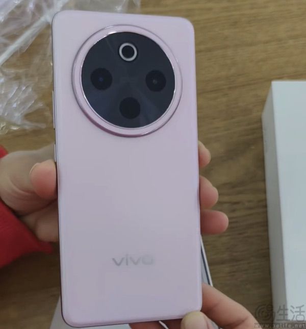 vivo Y300 Pro+大量信息曝光，或将主打厂续航