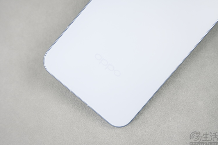 “小屏旗舰”怎么做？OPPO Find X8s给出新思路