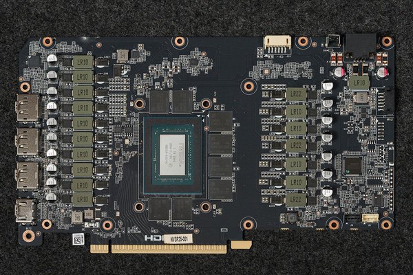 旗舰“硬”实力！放大镜下的索泰AMP EXTREME INFINITY解析