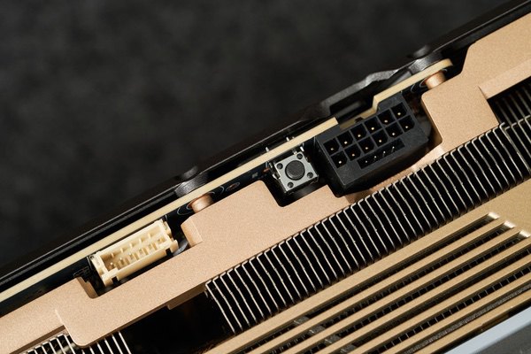 旗舰“硬”实力！放大镜下的索泰AMP EXTREME INFINITY解析