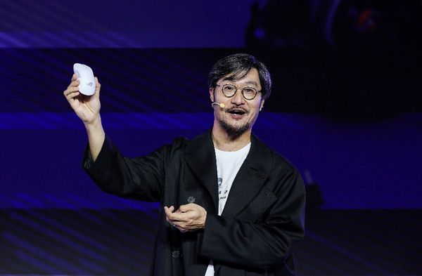 ROG×初音未来跨界联动燃爆二次元！全新外设惊艳亮相
