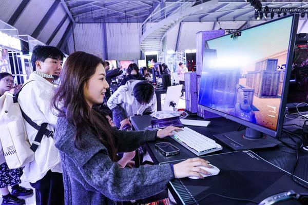 2025 ROG DAY盛大开启，超多高性能显示器燃爆全场