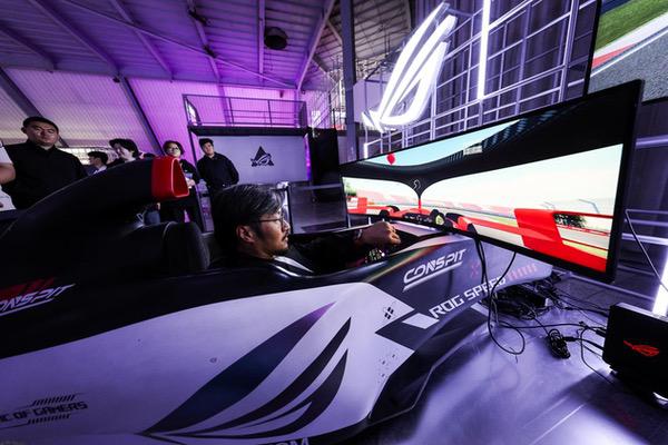 2025 ROG DAY盛大开启，超多高性能显示器燃爆全场