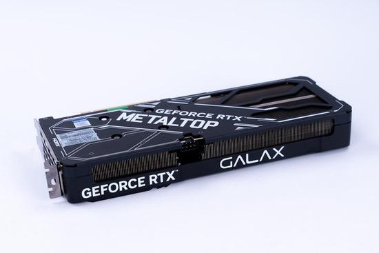 2K光追游戏好手|影驰RTX 5060Ti金属大师黑金版MAX OC评测