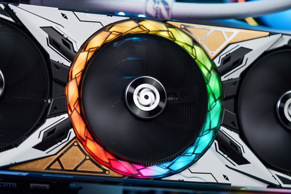 颠覆次世代游戏体验！索泰RTX 5080天启OC显卡