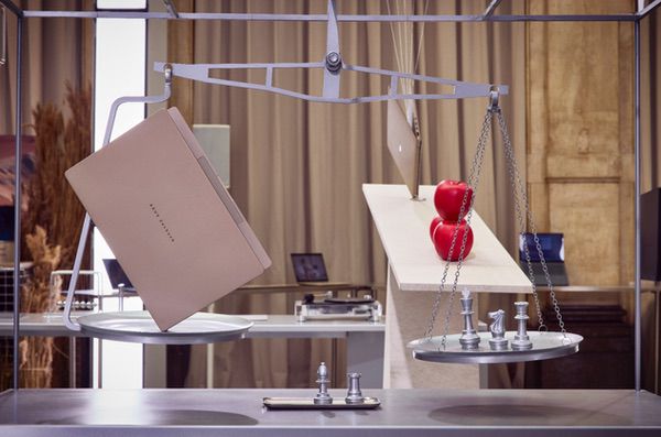 华硕闪耀米兰设计周 “Design You Can Feel 耀启新境”引领科技美学新风尚