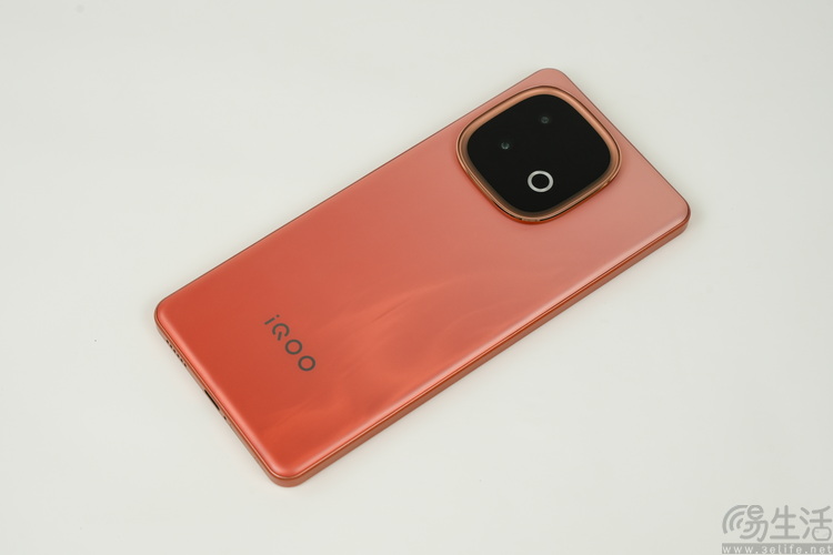 iQOO Z10 Turbo Pro评测：次旗舰也有差异化体验