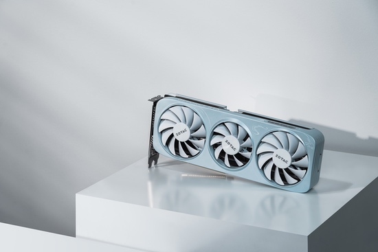 国风美学、显卡白月光，索泰RTX 5060 Ti月白OC显卡上市！