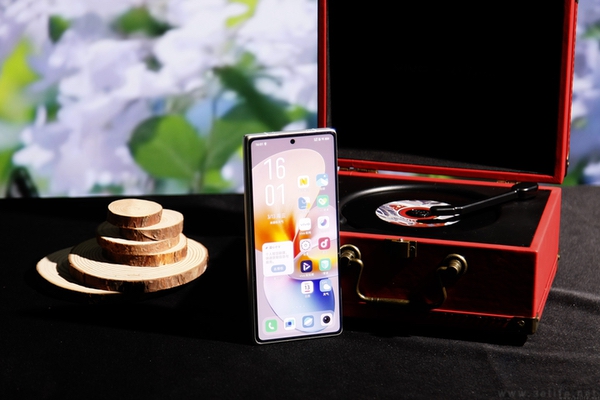 vivo X Fold5配置详情曝光，电池或达6000mAh