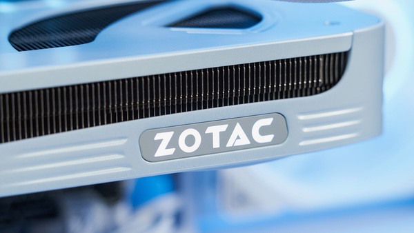 索泰GeForce RTX 5060 显卡上市：热门游戏超百帧畅玩