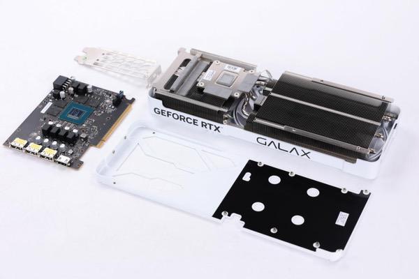 甜品新选择|影驰RTX 5060金属大师白金版OC评测