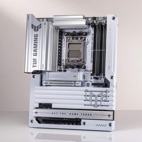 聚焦COMPUTEX 2025 华硕主板创11项超频新纪录