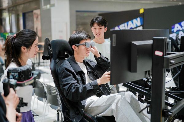 星纪魅族助力亚洲模拟赛车锦标赛，共筑科技与速度盛宴