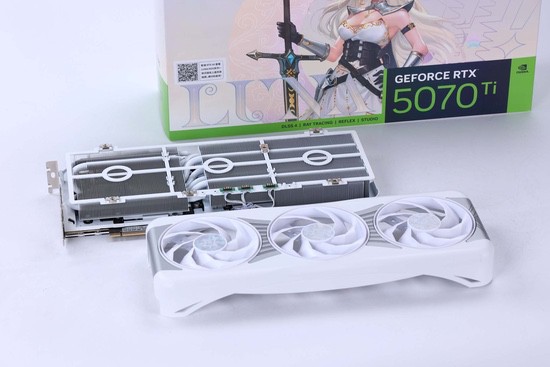 星镜界，影驰RTX 5070 Ti星曜LUNA OC显卡评测