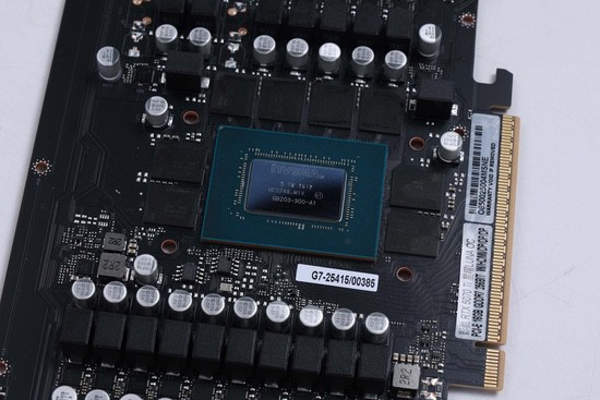 星镜界，影驰RTX 5070 Ti星曜LUNA OC显卡评测