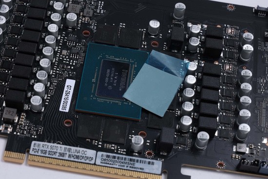 星镜界，影驰RTX 5070 Ti星曜LUNA OC显卡评测