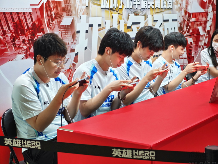 “一加杯”总决赛高调开打，为的不只是拉拢玩家