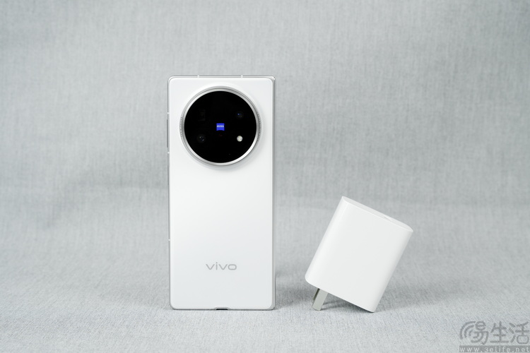 vivo X Fold 5评测：更薄、更亲民，但确实更强了